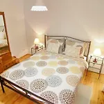 Kameo Apartment *